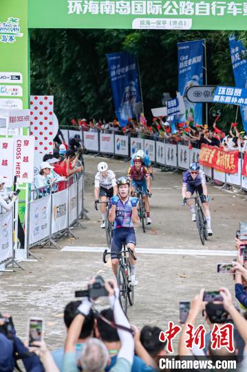 以色列车手塞巴斯提安雨