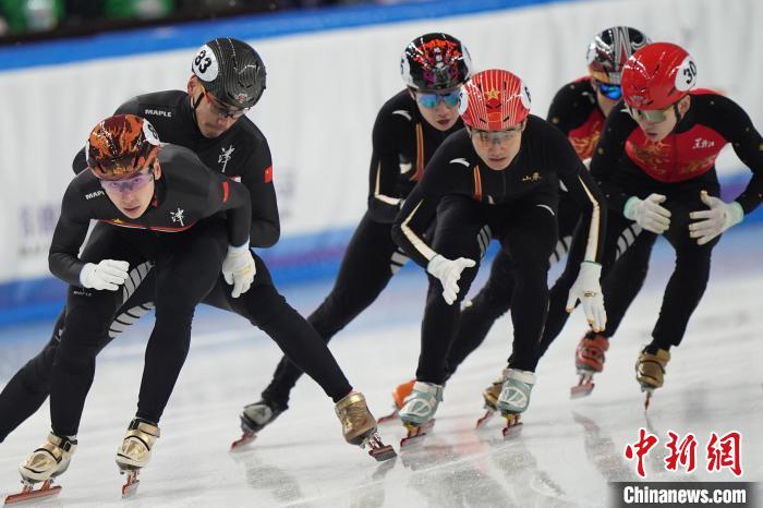 孙龙兔子战术摘金 冼一泽夺金山东队接力夺冠