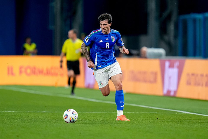 托纳利转会引豪门争夺 1亿镑身价成曼联关键引援