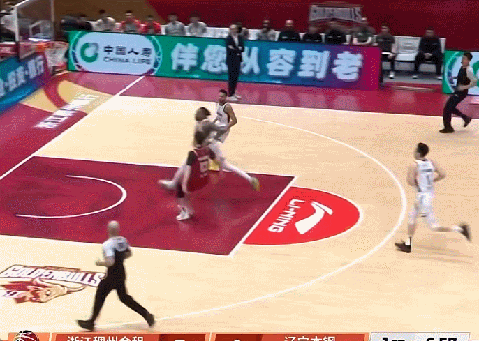 赵继伟生涯抢断突破909次 浙江力克辽宁挺进前四