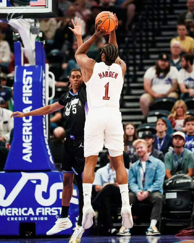 詹姆斯杜兰特领跑现役得分榜 哈登有望超越乔丹