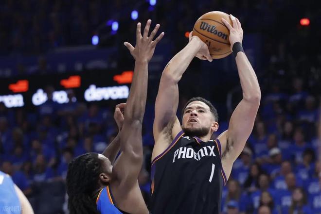 雷霆季后赛首战大胜太阳 布克低迷成关键因素